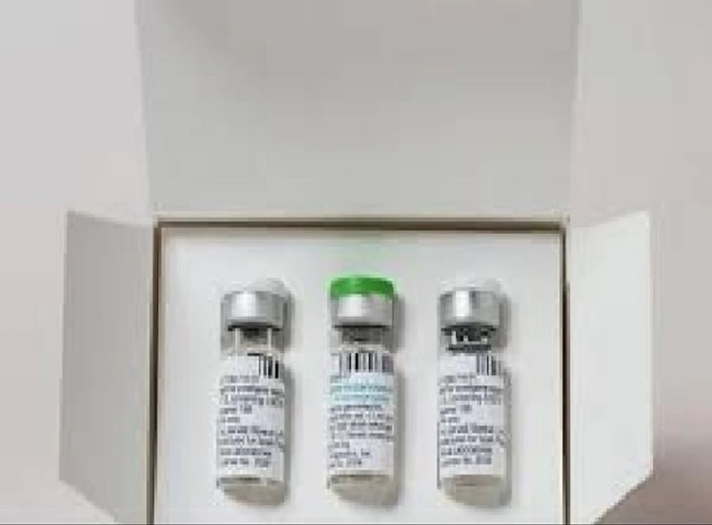LUXTURNA 5 x 10¹² UNIDADES DE VETOR GENÉTICO/ML CONCENTRADO E SOLVENTE PARA SOLUÇÃO INJETÁVEL