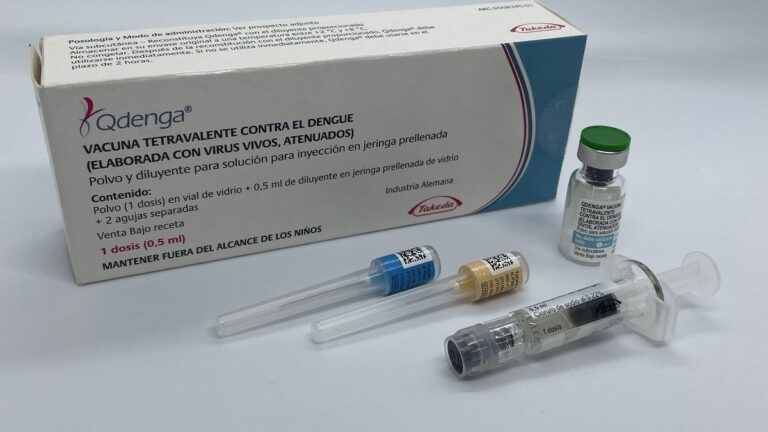 QDENGA pó e solvente para solução injetável em seringa pré-carregada